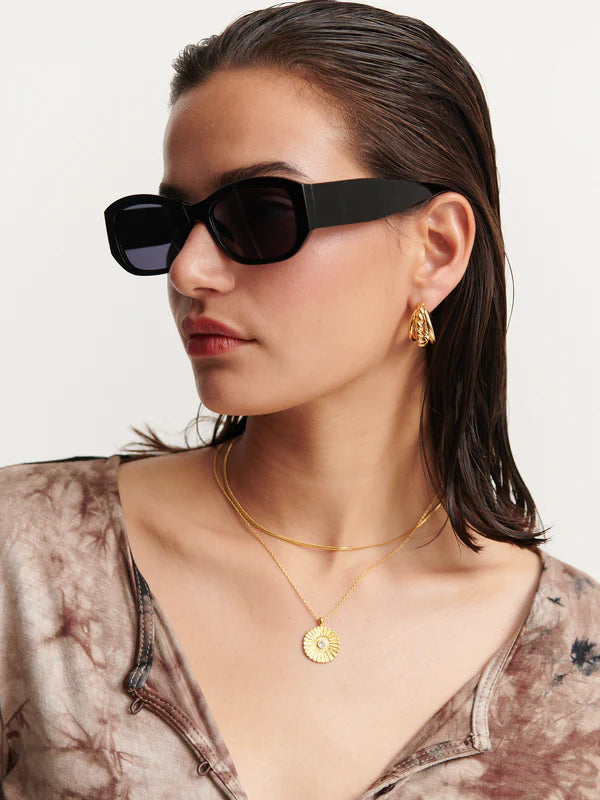Grace Angular Sunglasses (Black)