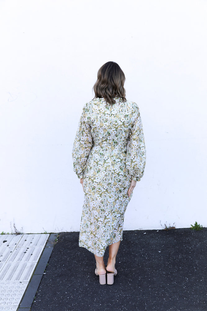 
            
                Load image into Gallery viewer, Esmaee Salto Midi Dress (Evergreen)
            
        