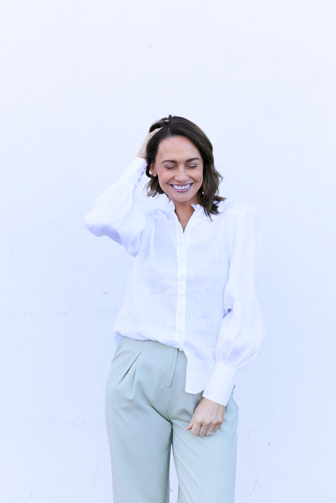 
            
                Load image into Gallery viewer, Rosanna Pure Linen Blouse (White)
            
        